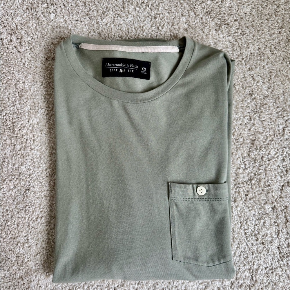 Abercrombie & Fitch Men's Green Shirt, size XS